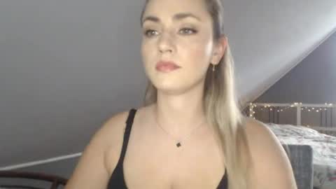 Snapshot of scarlettxblonde chatting on June 2026 02:16:01 PM ScarlettxBlonde online show from June 2026 02:16:01 PM