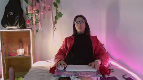 Snapshot of scarllett_bdsm chatting on July 2026 01:05:02 AM Scarllett online show from July 2026 01:05:02 AM