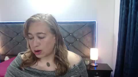 Sccarlet online show from November 2025 01:22:02 AM