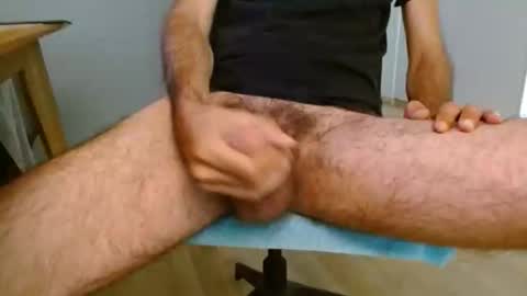 schnaebi13 online show from September 2025 09:31:02 AM