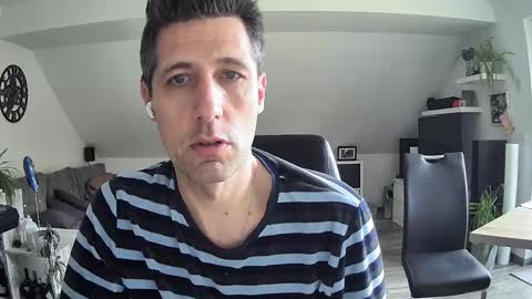 Snapshot of schnuckigeil chatting on February 2026 12:48:02 PM Dildomen online show from February 2026 12:48:02 PM