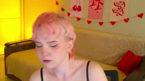 Rina online show from September 2025 12:42:01 PM