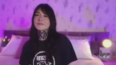 Scolw  online show from September 2025 08:45:02 PM