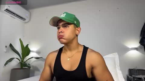 Snapshot of scott_flintt chatting on October 2025 01:13:02 AM Andrew Flintt online show from October 2025 01:13:02 AM