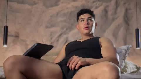 Snapshot of scott_flintt chatting on February 2026 04:33:02 AM Andrew Flintt online show from February 2026 04:33:02 AM