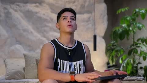 Andrew Flintt online show from April 2026 01:36:01 AM