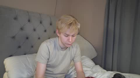 Snapshot of scottish_twink01 chatting on March 2026 12:06:02 AM danny online show from March 2026 12:06:02 AM