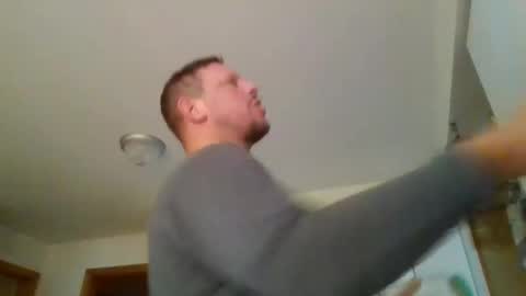 scottydoesntknow0 online show from January 2025 12:55:02 AM