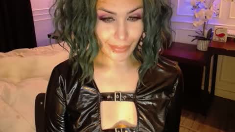 screendoll online show from March 2025 07:48:01 PM