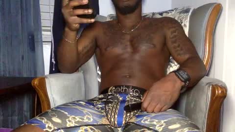 Snapshot of sdawg2xx chatting on December 2024 11:51:01 PM sdawg2xx online show from December 2024 11:51:01 PM