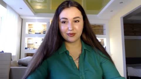 Elizabeth  online show from December 2024 10:05:02 AM