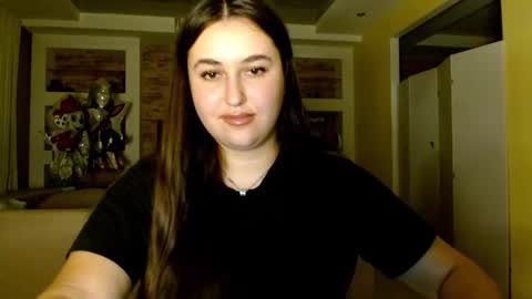 Elizabeth  online show from November 2025 02:20:02 PM