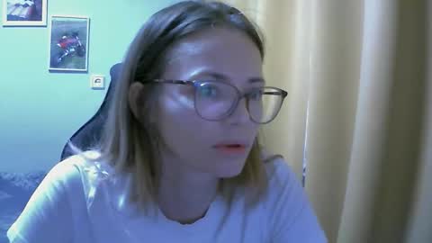 Snapshot of sea_dream chatting on October 2025 04:43:02 AM SEA Dream online show from October 2025 04:43:02 AM