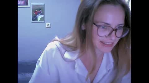 Snapshot of sea_dream chatting on November 2025 07:18:02 AM SEA Dream online show from November 2025 07:18:02 AM