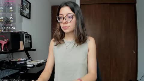 Aria Independent model online show from October 2025 01:20:01 PM