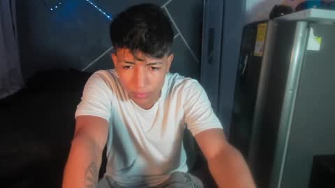 Snapshot of sean_scoth2 chatting on January 2025 11:32:01 PM Sean Scoth online show from January 2025 11:32:01 PM