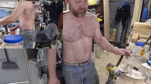 Snapshot of seattlemanwhore chatting on December 2024 05:19:01 PM Seattlemanwhore online show from December 2024 05:19:01 PM