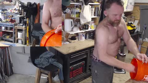 Snapshot of seattlemanwhore chatting on December 2024 09:53:02 PM Seattlemanwhore online show from December 2024 09:53:02 PM