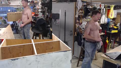 Snapshot of seattlemanwhore chatting on December 2024 05:13:01 PM Seattlemanwhore online show from December 2024 05:13:01 PM