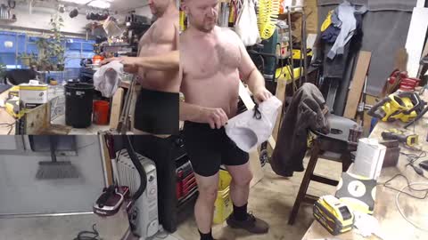 Snapshot of seattlemanwhore chatting on January 2025 06:28:01 PM Seattlemanwhore online show from January 2025 06:28:01 PM