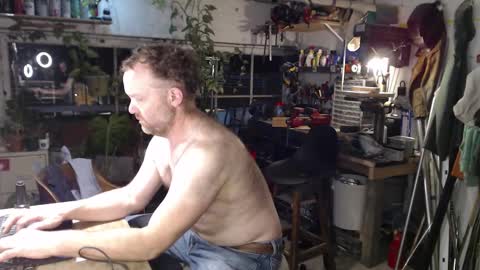 Snapshot of seattlemanwhore chatting on October 2025 01:29:01 PM Seattlemanwhore online show from October 2025 01:29:01 PM