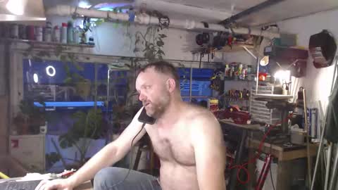 Snapshot of seattlemanwhore chatting on November 2025 03:12:01 PM Seattlemanwhore online show from November 2025 03:12:01 PM