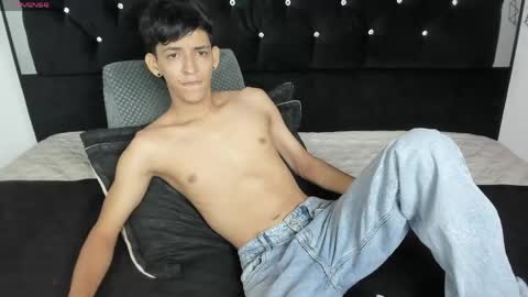 Snapshot of sebas_cat chatting on June 2026 02:38:01 AM Sebastian Alvarez online show from June 2026 02:38:01 AM