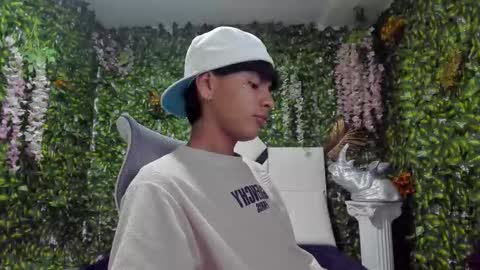 SEBASTIAN online show from October 2025 09:50:02 PM