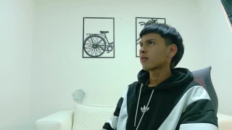 SEBASTIAN online show from October 2025 08:11:02 PM