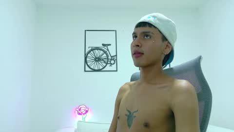 SEBASTIAN online show from October 2025 10:00:02 PM