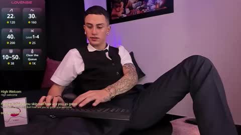 Sebastian online show from September 2025 03:18:02 AM