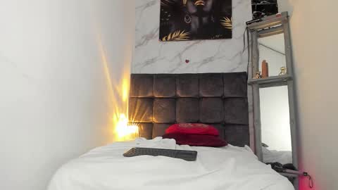 Snapshot of sebas_n_aly chatting on October 2025 12:21:02 AM ely online show from October 2025 12:21:02 AM