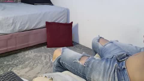 Snapshot of sebas_n_aly chatting on February 2026 03:29:02 AM ely online show from February 2026 03:29:02 AM