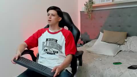 Snapshot of sebastamayo_ chatting on February 2026 05:28:02 AM SEBAS online show from February 2026 05:28:02 AM