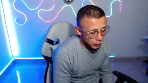 Sebastian online show from November 2025 06:12:01 AM