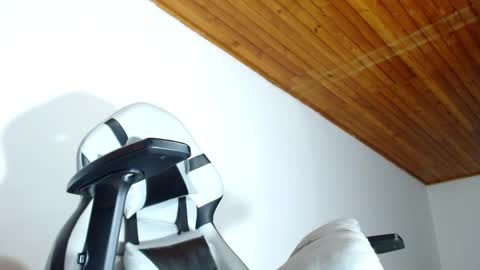 Sebastian online show from April 2026 02:20:01 AM