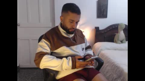 Sebastian Ferrer online show from October 2025 05:00:02 AM