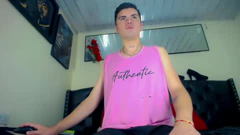 Sebastian online show from November 2025 08:07:01 PM