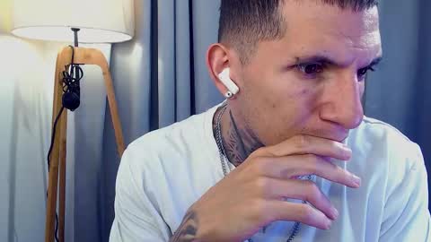 Sebastian online show from October 2025 05:34:01 PM