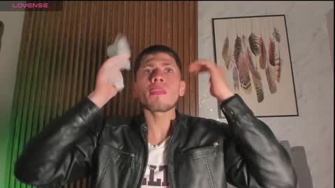  Sebastian  online show from September 2025 01:38:01 PM