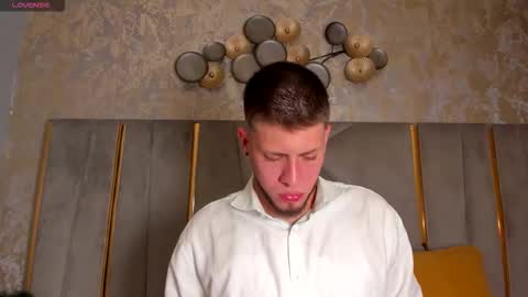  Sebastian  online show from November 2025 08:21:01 PM