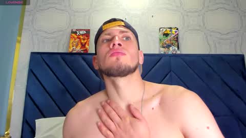  Sebastian  online show from November 2025 07:03:03 PM