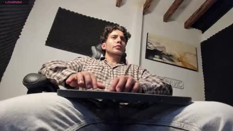 Lucian Sinclair online show from March 2026 01:25:01 AM