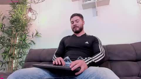 Instagram jeanpaulfit  online show from March 2025 10:43:02 PM