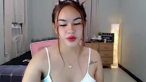 Chloe online show from February 2025 11:40:02 AM