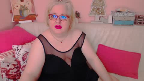 Snapshot of secretloverbbw chatting on January 2025 07:16:01 PM Alice online show from January 2025 07:16:01 PM
