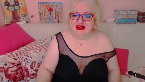 Snapshot of secretloverbbw chatting on October 2025 06:41:02 PM Alice online show from October 2025 06:41:02 PM