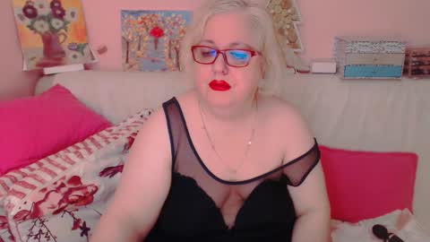 Snapshot of secretloverbbw chatting on November 2025 08:21:01 PM Alice online show from November 2025 08:21:01 PM