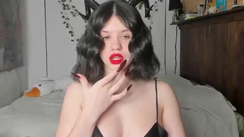 Anna online show from February 2025 08:58:02 PM