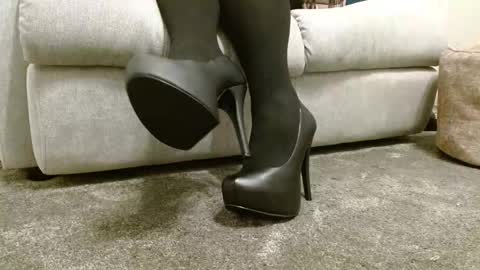 Secret Shoes online show from February 2026 07:32:01 PM